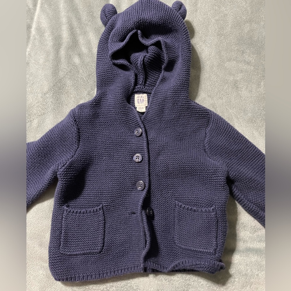 EUC Gap hooded sweater 12mo